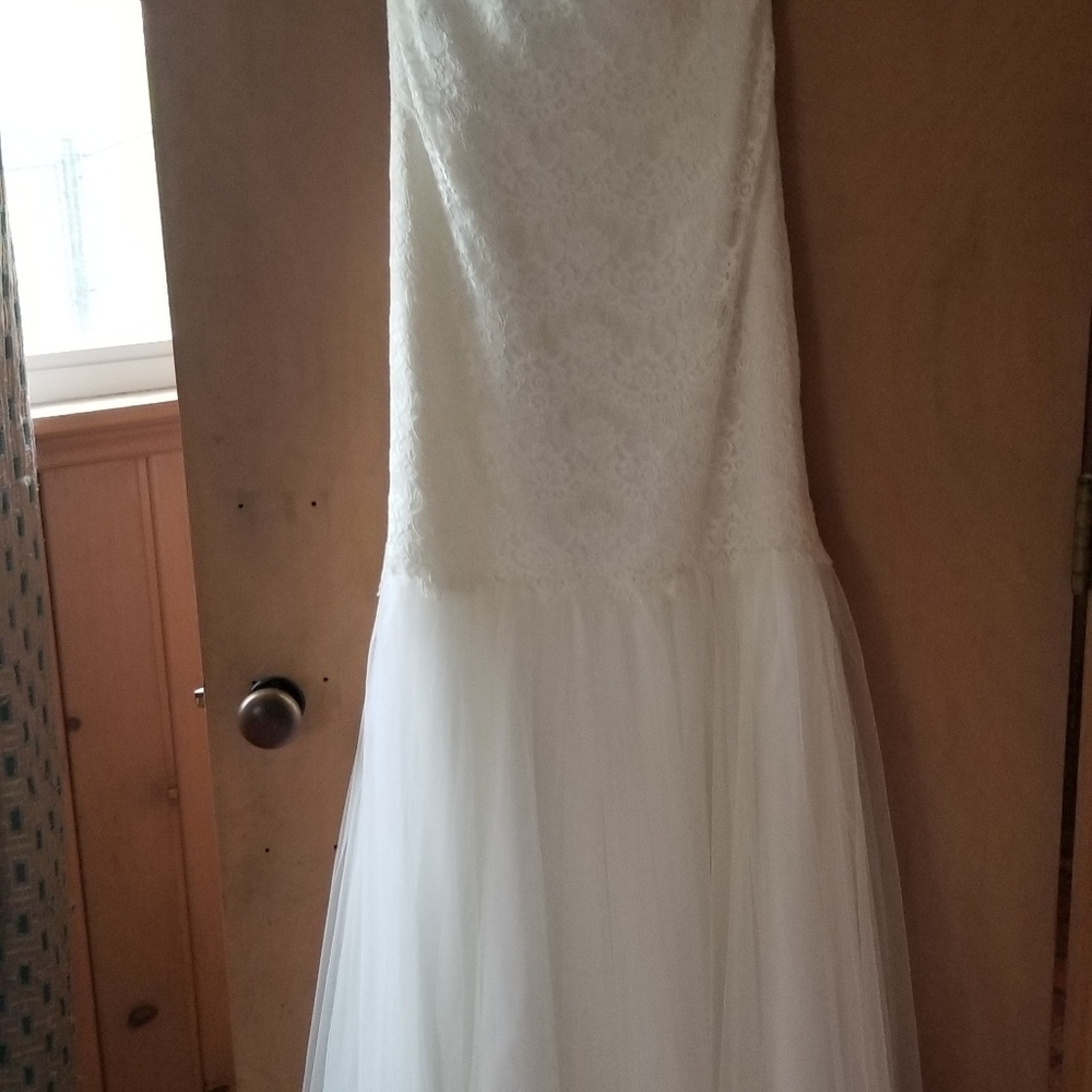Wedding dress